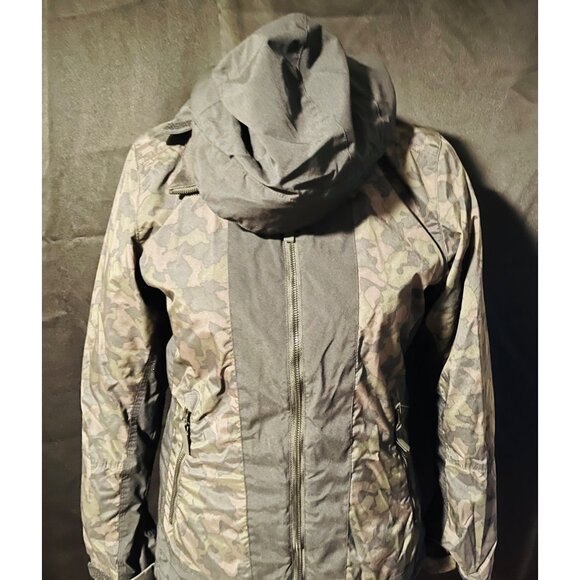 Body glove Camouflage women snow jacket size S - Picture 4 of 10